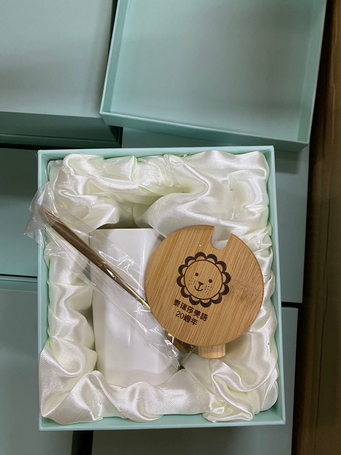 【客製化】北歐風木質手把陶瓷馬克杯 | 禮品、贈品專業客製禮贈品顧問