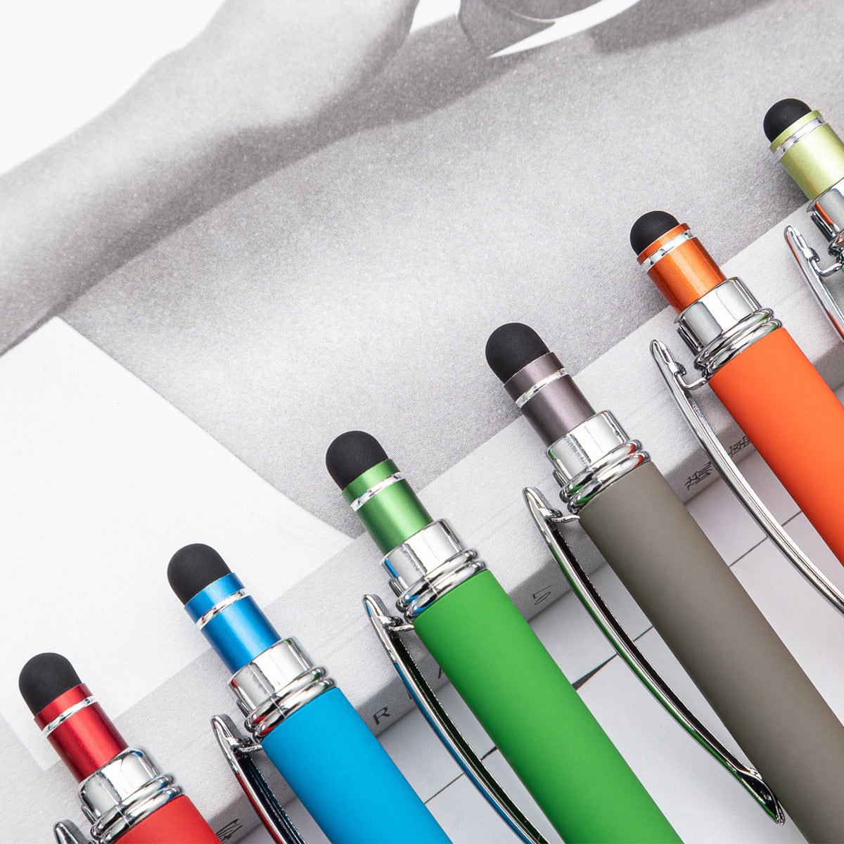 【客製化】按壓噴膠原子筆 | 禮品、贈品專業客製禮贈品顧問